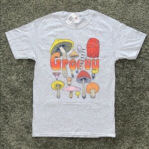 Fruit of the Loom “Groovy” Mushroom Graphic Tee – Small